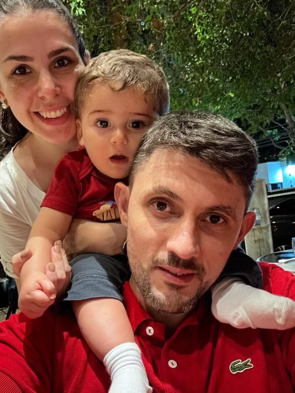 Dudu com os pais, Débora e Paulo