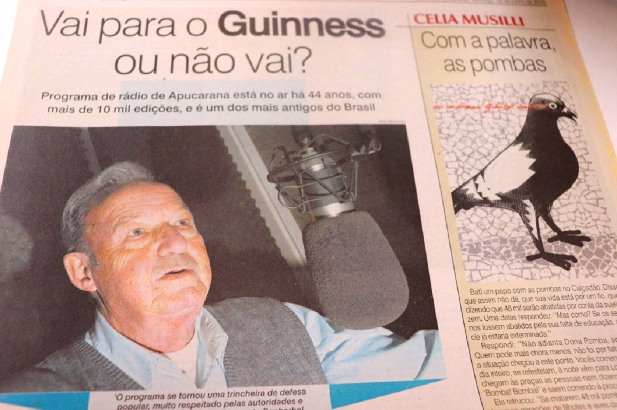 Penha (como é conhecido pelos colegas de imprensa) em matéria realizada pelo Jornal Folha de Londrina em 2010 sobre a sua possível ida ao Guinness. /Reprodução: Acervo Pessoal