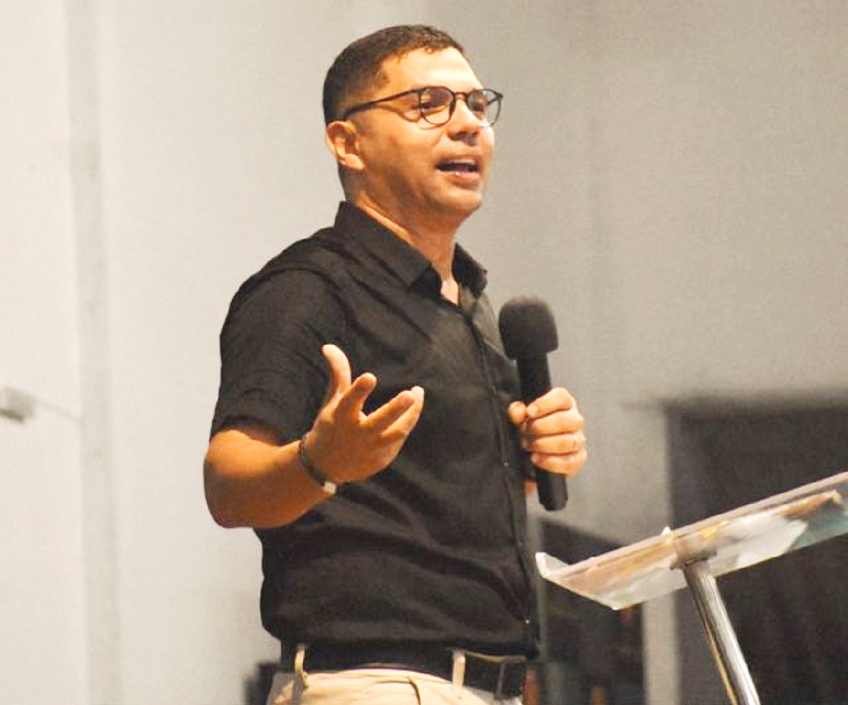 Pastor Artur Escobar